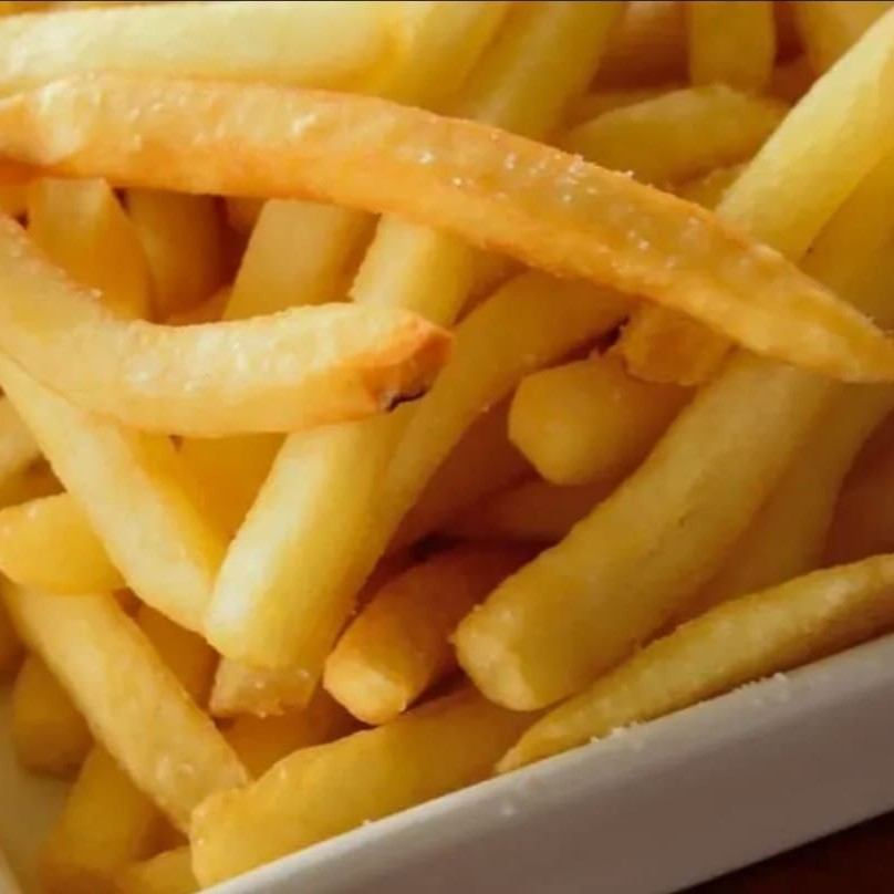 Batata crocante saquinho. Temperada com sal de baycon  uma delícia.