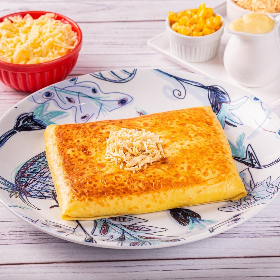 Queijo muçarela, frango desfiado e creme de milho