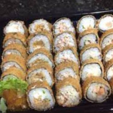 Aproveite a melhor seleção de Hot, com 24 peças crocantes e recheadas, feitas com ingredientes frescos. Perfeito para compartilhar ou saborear sozinho. Peça agora e tenha uma experiência gastronômica incomparável, entregue rapidamente