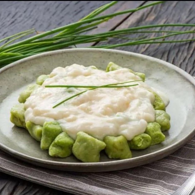 Confeccione o seu próprio Gnocchi (Nhoque) de 500g (250g de massa + 250g de Molho). Oportunidade única de criar uma obra-prima culinária à sua maneira.   ---------------------------Tags---------------------------  #massa #espaguete #comida #brasileira #italiana #point #farfalle #fettuccine #talharim #fusilli #sucos #polpa #refrigerantes #penne #cupom #marmita #pasta #nhoque #gnhocchi #capeletti #ravioli #massas frescas # #delivery #promoção #desconto #cupom #bebida #coca #spaghetti #janta #barato #gratis #frete #delicia