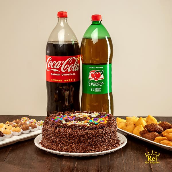 100 Salgadinhos | 50 Docinhos | 2 Refrigerantes 2l | 1 Torta Pequena - Aro 20