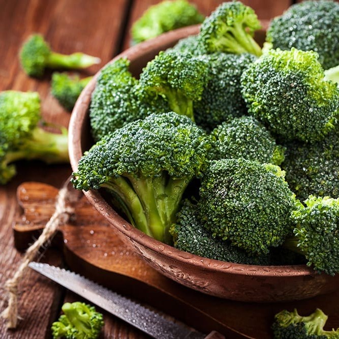 Porção extra de deliciosos brócolis a vapor!