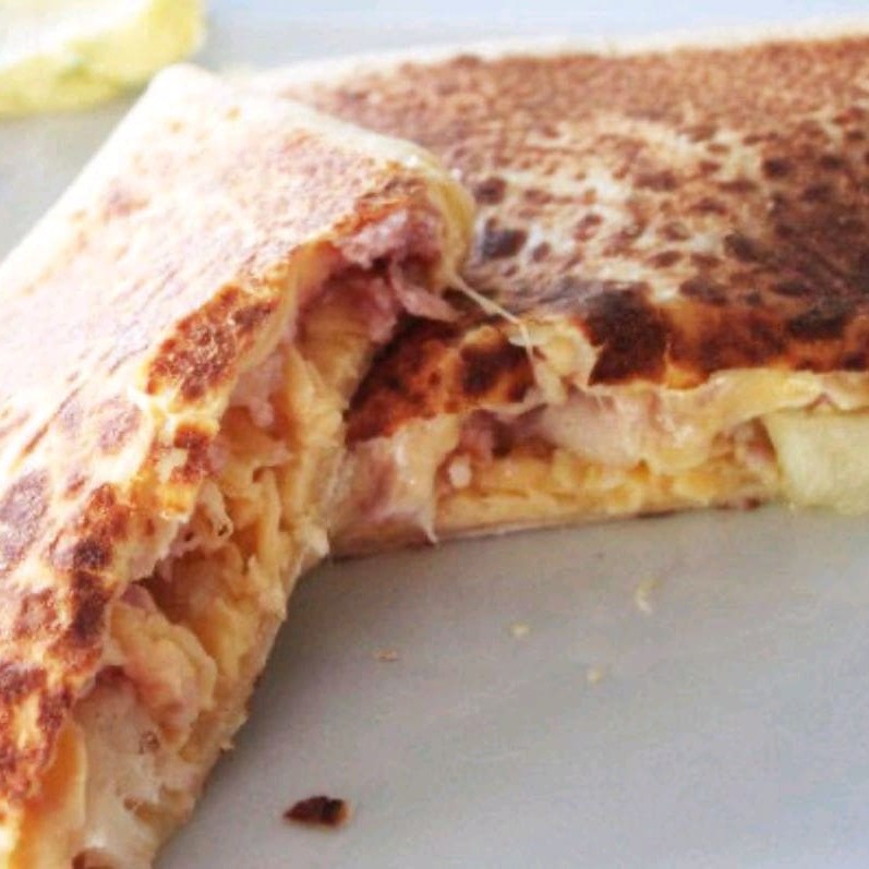 Muçarela, presunto, Catupiry, tomate e orégano