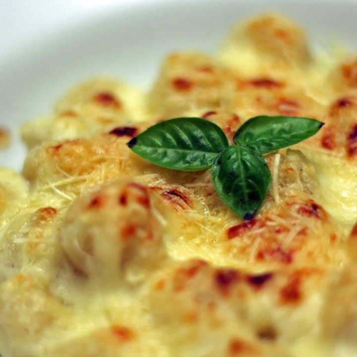 Serve até 02 pessoas.