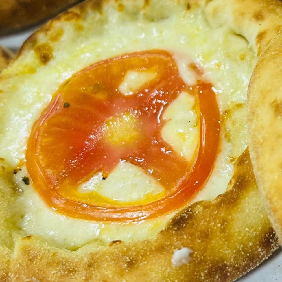 Queijo mussarela com tomate