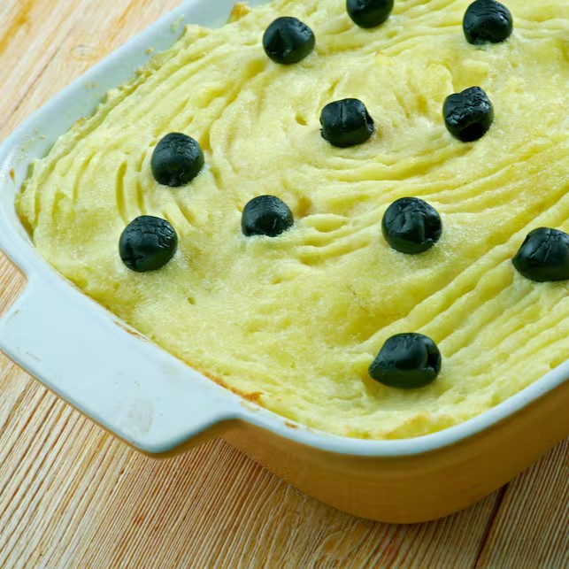 Acompanha arroz branco e batata frita. Serve 2 pessoas