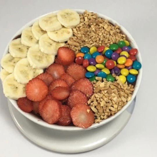 500 ml de açaí morango banana chocolate m&m´s amendoim  paçoca