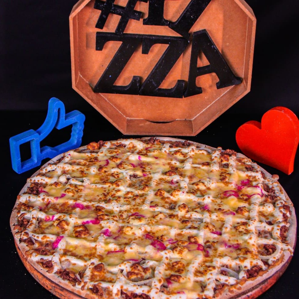 Molho da casa, mussarela, Carne seca da casa, Catupiry Original, Queijo bola, Queijo coalho, Cebola, Orégano