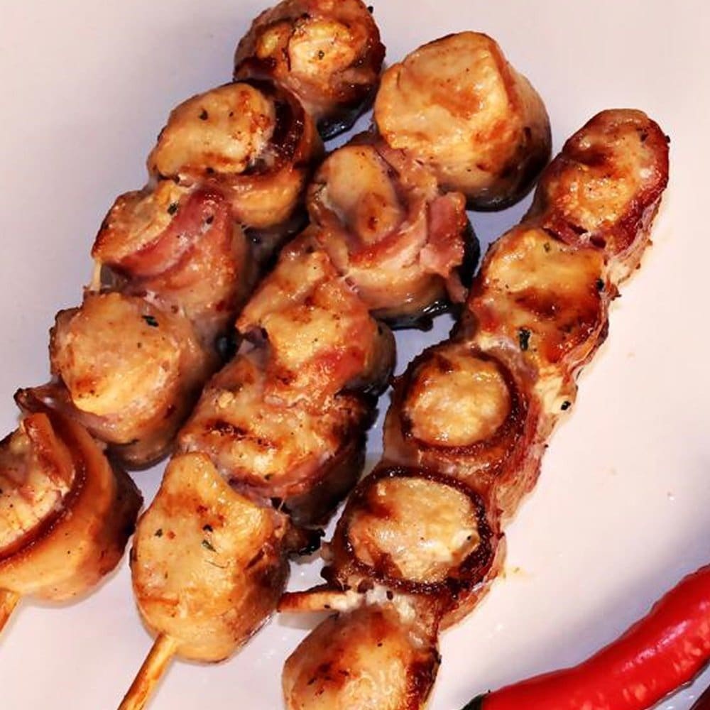 Medalhão de frango com bacon.