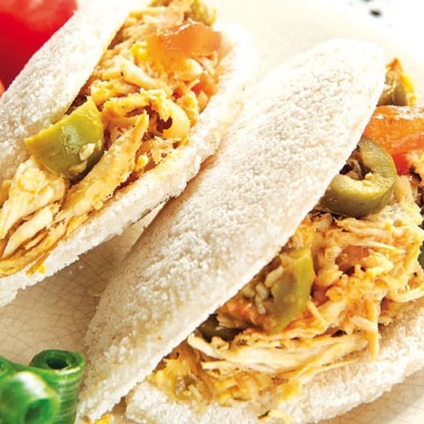 Descubra o sabor irresistível da nossa tapioca de frango!  Monte a sua do jeito que preferir e surpreenda seu paladar com essa explosão de sabores. Não perca tempo, venha experimentar! ️ #Gastronomia #Tapiocadeliciosa