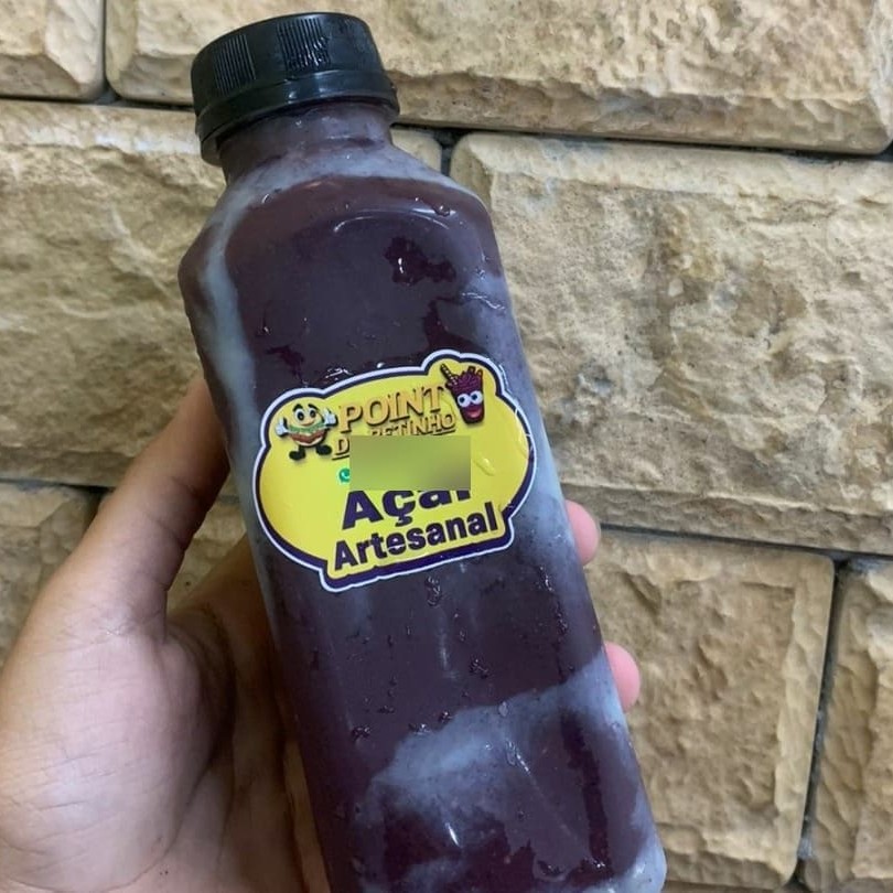 Descubra uma inovadora opção na categoria 'Açaí batido na garrafinha'. Nosso aclamado açaí artesanal, reconhecido por sua textura cremosa e sabor inigualável, agora é servido em uma charmosa garrafinha de 1 litro. Esta é sua chance de se deliciar com a autenticidade do verdadeiro açaí, preparado com maestria, e apresentado de uma forma moderna e prática. Não perca a oportunidade de saborear essa novidade!