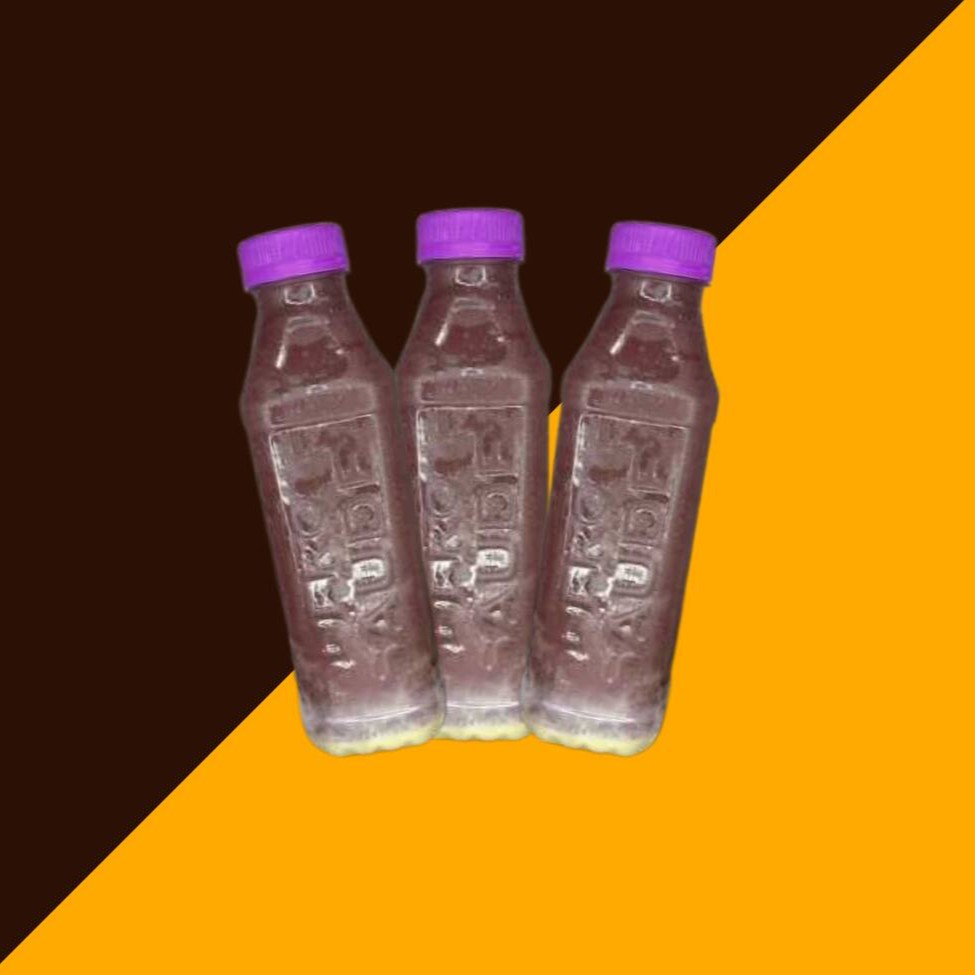 Açaí batido na garrafa com leite condensado