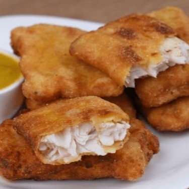 Arroz, Feijao, Macarrao, Farofa, Salada Verde E Pure De Batata