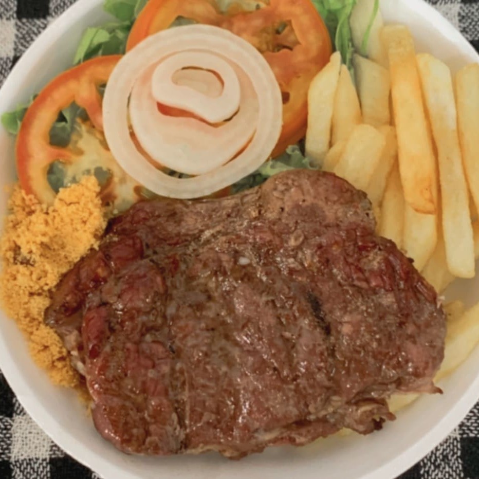 Contra filé com Batata frita, Arroz, salada e farofa Churrasco (Carne e linguiça toscana) Batata Frita,arroz,salada e farofa Mini Refeição Pequena!!!