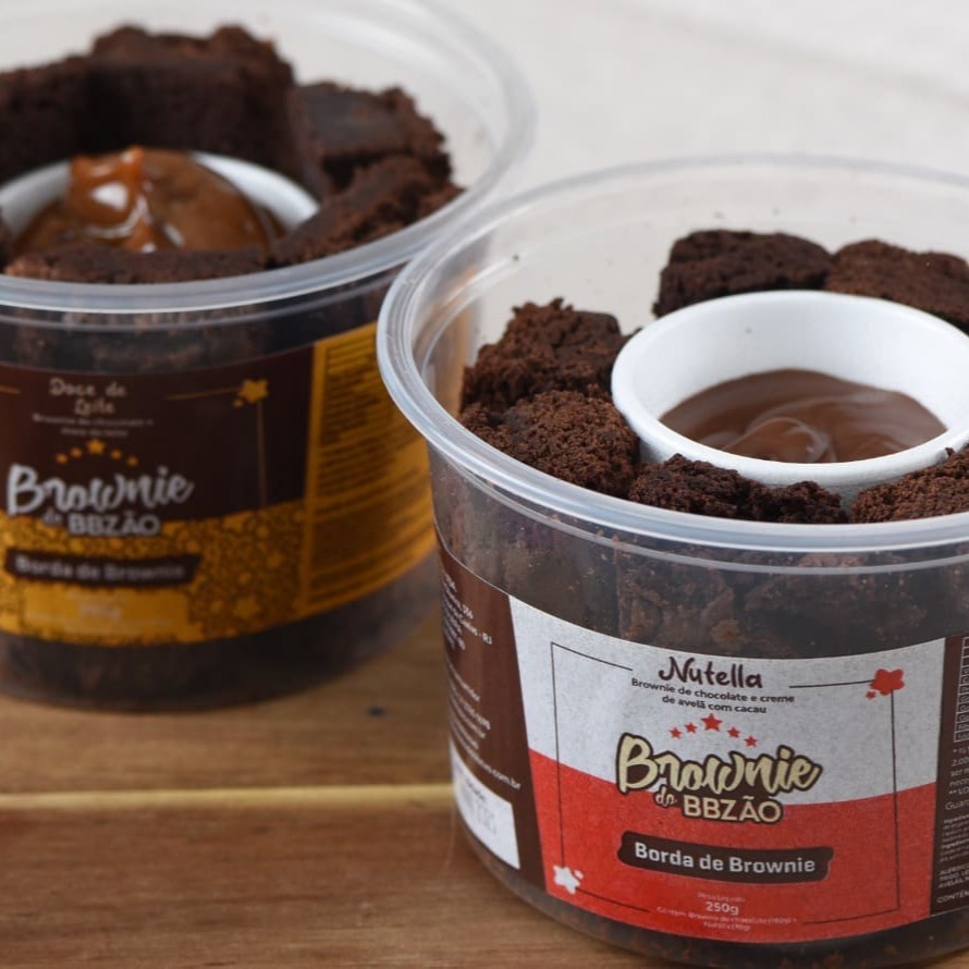 Aquele cantinho do tabuleiro mais crocante, com recheio pra você mergulhar o brownie e se saborear!   ------------------------Tags------------------------ Entrega  rápida, grátis, 0,99, 0800, 4,99 , desconto, promoção, cupom, barato, oferta, melhor preço, frete grátis, preço baixo, combo , salgados , mini salgado, brownie, Coca-Cola, chocolate, nestle, massa de brownie, massa gourmet, bolo de pote, brownie de pote, brownie gourmet, brigadeiro, mm's, Kinder bueno, brownie do bbzão