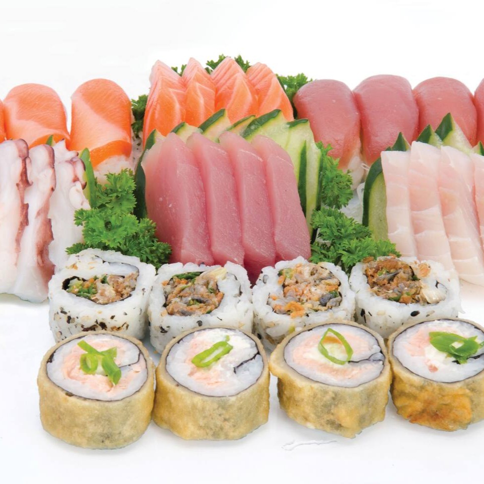 Sashimi: 4 salmão + 4 atum + 4 polvo + 4 peixe branco  sushi: 4 atum + 4 salmão  makimonos: 4 hot + 4 salmão skin