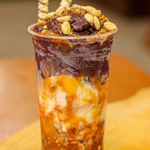 Açaí com recheio saboroso de Caramelo Salgado. Bem balanceado, com e textura e fluidez ideal.
