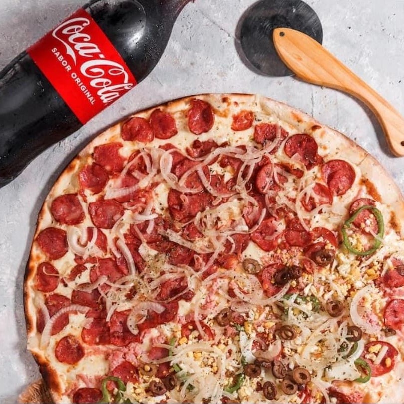 1 pizza de Gigante 45cm mais um refrigerante