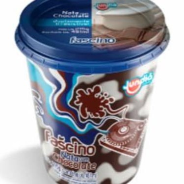 Unidade de pote de sorvete nata com chocolate 215g