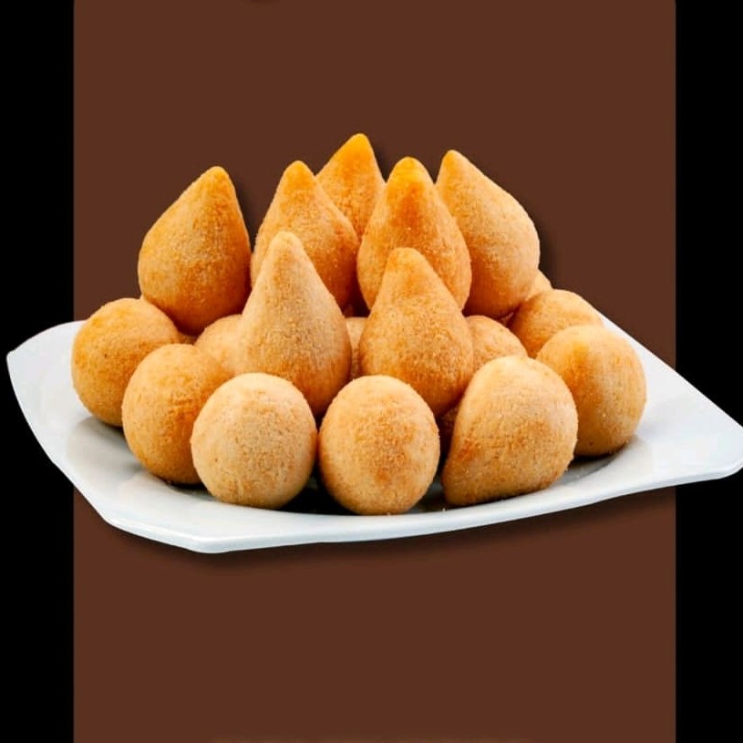 São 20 salgadinhos  a sua escolha fritos na hora + copo de Guaraná natural .