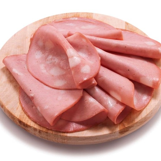 100g de mortadela comum