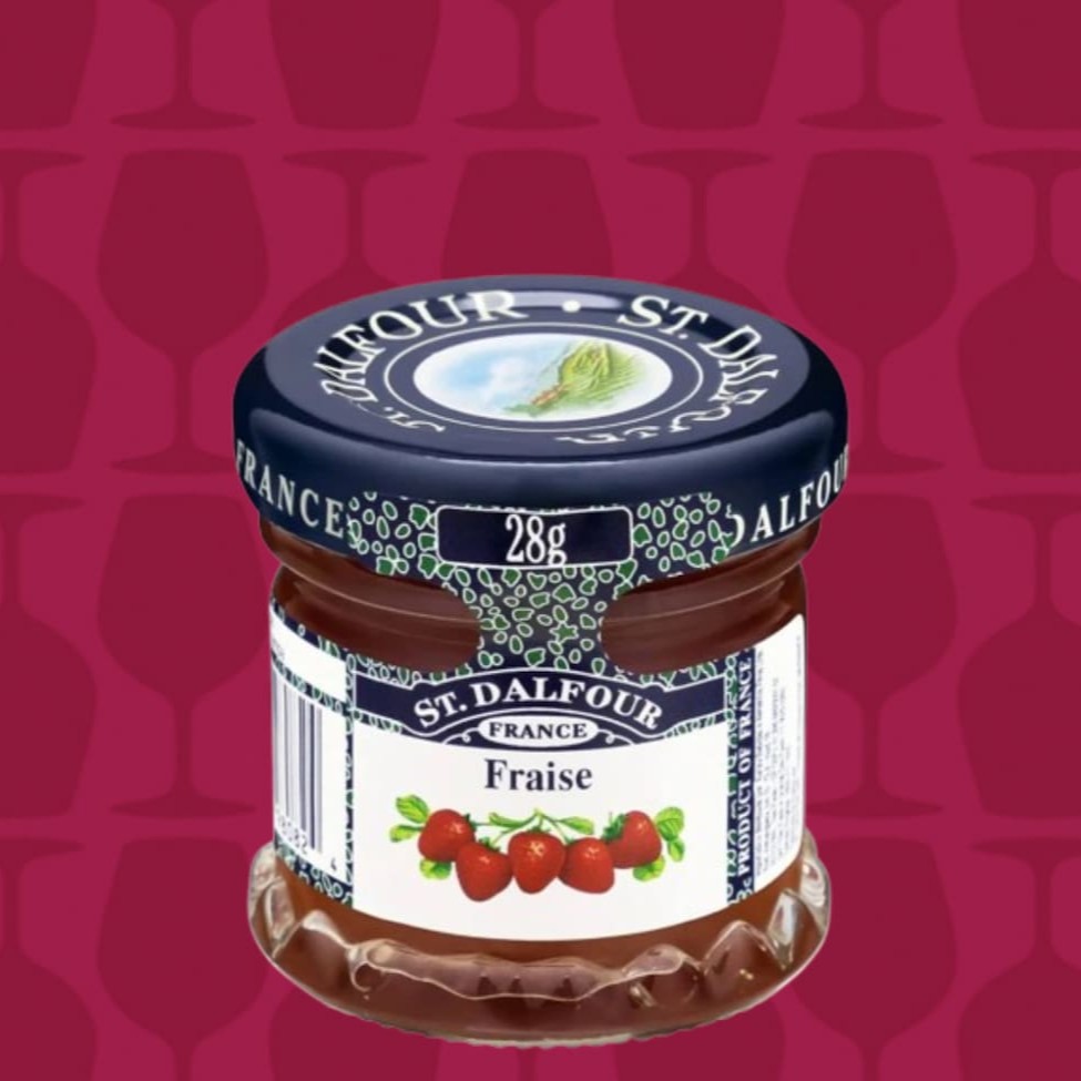 Delicie-se com a geleia de frutas no sabor clássico de morango, que traz um toque aveludado e uma textura rica, perfeita para os amantes de doces. Importada diretamente da França, essa receita tradicional francesa é feita com 100% ingredientes naturais e não contém adição de açúcares, garantindo uma experiência autêntica e saudável.