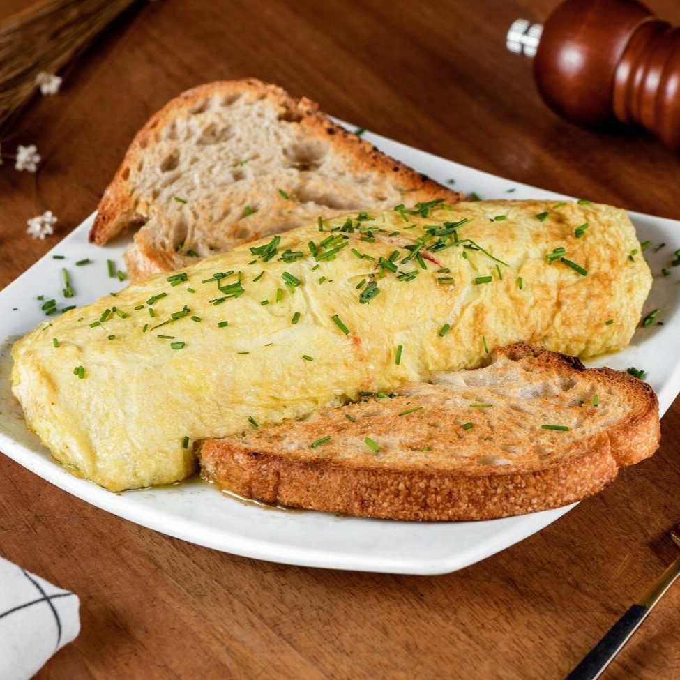 Vegetariano. Mussarela de búfala, tomate e pesto. Acompanha pão Sourdough da casa.