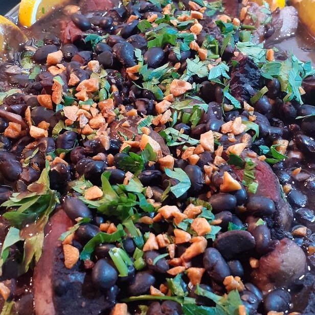 Arroz,feijoada,farofa,couve mineira,