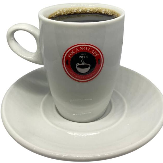 Café Coado (100ml) Clássico e cheio de aroma! Café coado na hora, com sabor suave e marcante, perfeito para quem aprecia o verdadeiro cafezinho brasileiro. Ideal para qualquer momento do Dia!