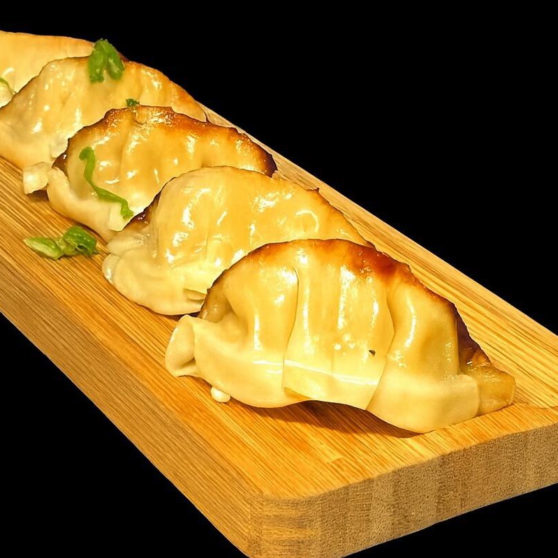 Delicio pastelzinho chinês, recheado de legumes temperados. Acompanha molho ponzu!