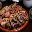 Acompanha: Arroz, Vinagrete, Farofa e Fritas