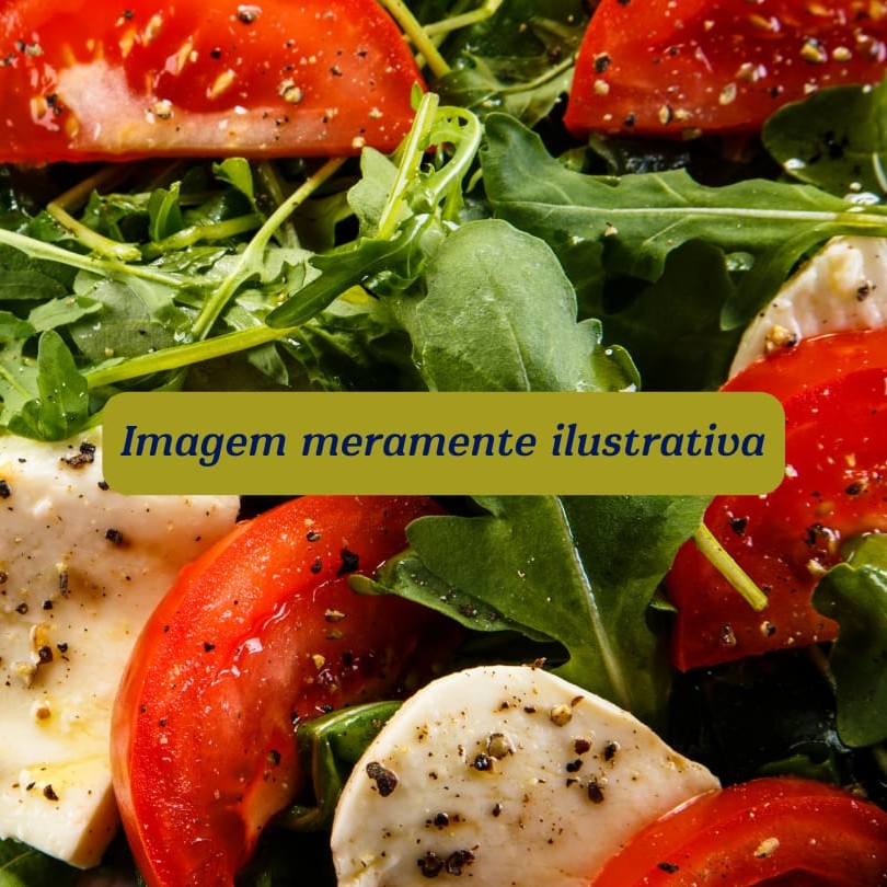 Muçarela de bufala, tomate cereja, manjericão e pesto.