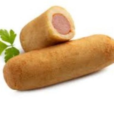 O Enroladinho de Salsicha é uma deliciosa opção da categoria de Salgados Fritos. Este prato apresenta um irresistível equilíbrio de texturas, onde a leveza da massa crocante se funde com a salsicha suculenta em seu interior. Cada mordida libera um sabor inigualável, tornando-o o aperitivo perfeito para qualquer ocasião. A crocância da massa dourada e o sabor marcante da salsicha se complementam em uma harmonia perfeita, resultando em uma experiência gastronômica inesquecível. Uma opção saborosa e prática que certamente irá encantar o seu paladar.