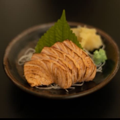 Fatias de salmão massaricado