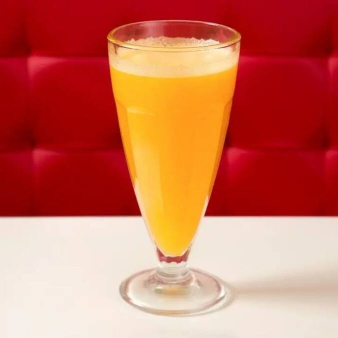 Laranja, laranja com abacaxi, mamão com laranja, pessego com laranja, morango com laranja