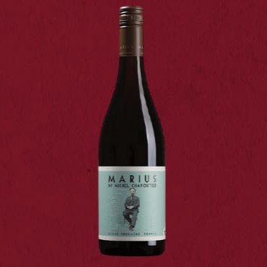 Produtor M. Chapoutier  Região Languedoc-Roussillon  Uva Syrah e Grenache  Delicioso tinto elaborado por Chapoutier no Languedoc Roussillon. As 2 variedades utilizadas no corte têm raízes no Rhone: Syrah e Grenache. O resultado é um vinho alegre, descontraído, frutado e com agradável frescor!