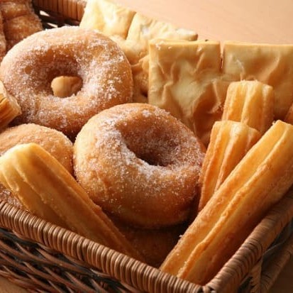 200g de delicias 4 mini sonhos 2 roscas