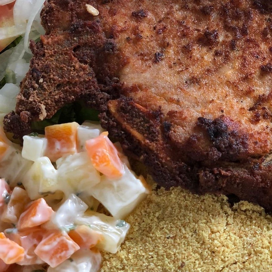 Arroz, Feijao, Macarrao, Farofa, Salada Verde E Maionese