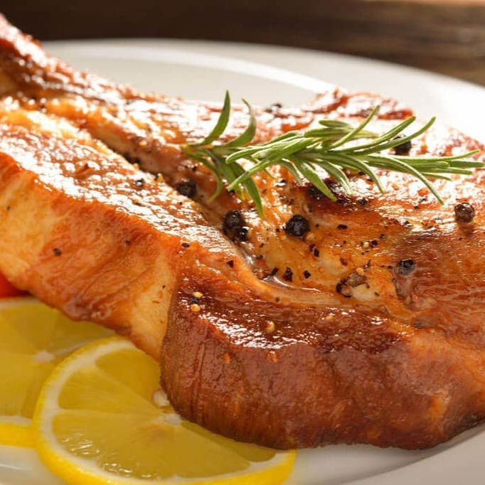 Acompanhamentos : Arroz , Feijão e Farofa.