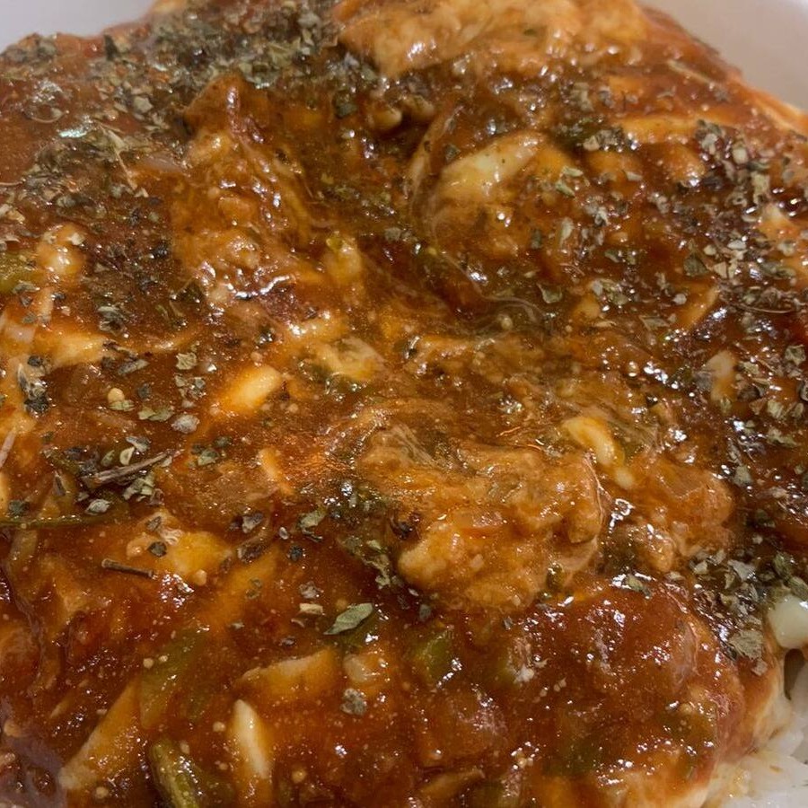 Acompanha Arroz, Feijão, Farofa, Batata Frita Ou Rústica E Salada A Sua Escolha.  **Servido Em Embalagem Redonda De Isopor **Refeição Individual **Imagem Real De Nosso Produto