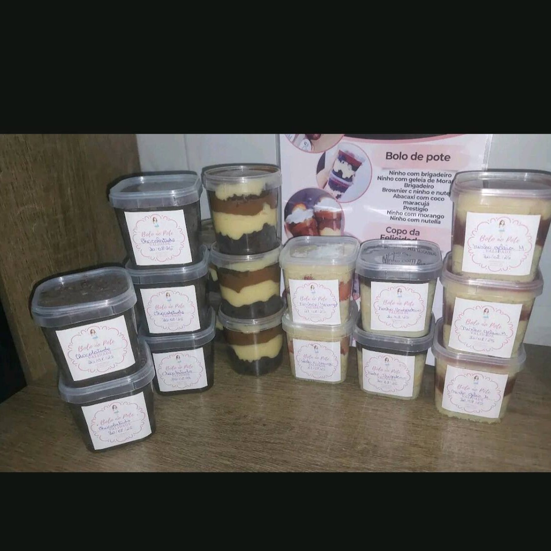 Massa molhadinha com recheio de coco