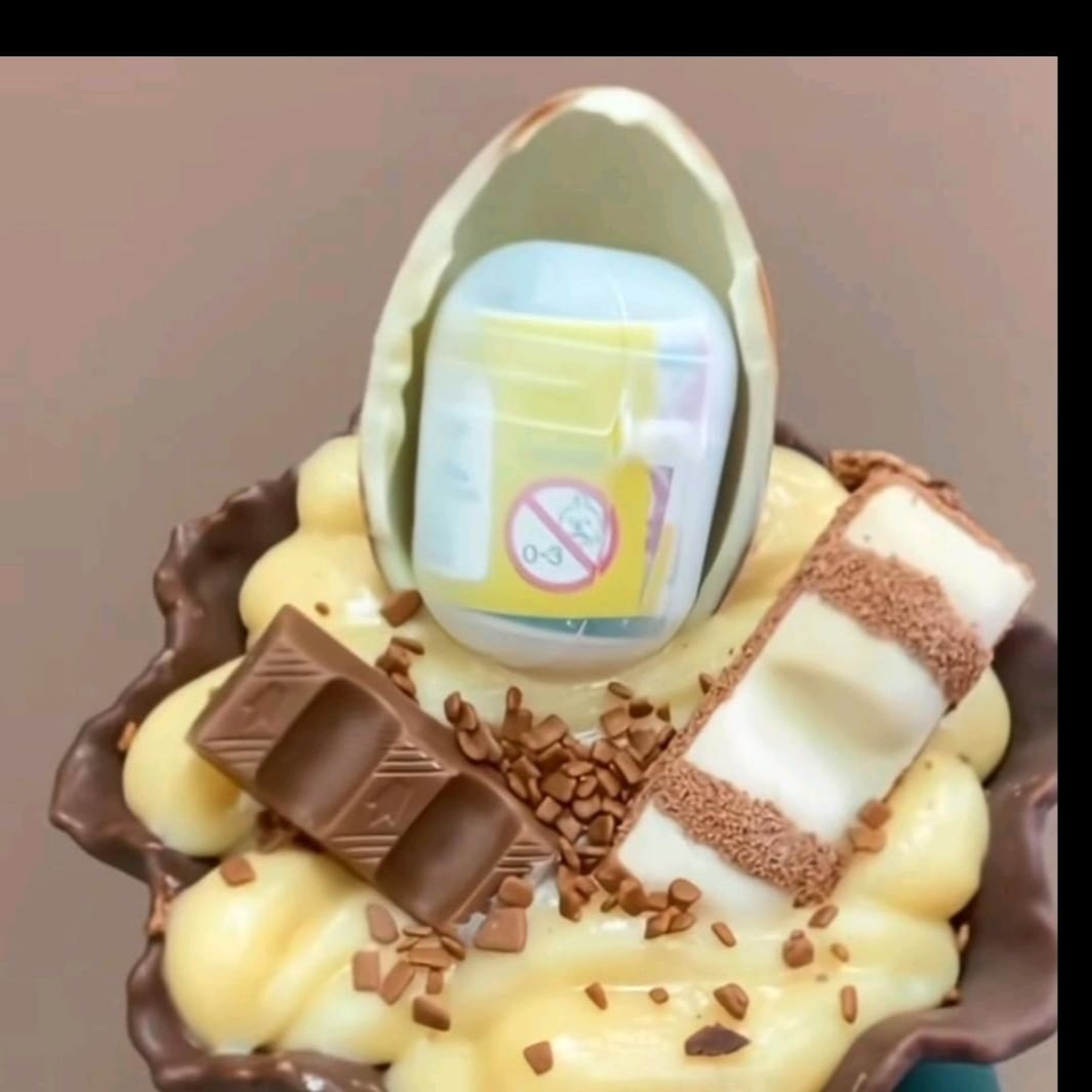 Cesta de chocolate com brigadeiro de Ninho e Kinder Bueno e Kinder ovos