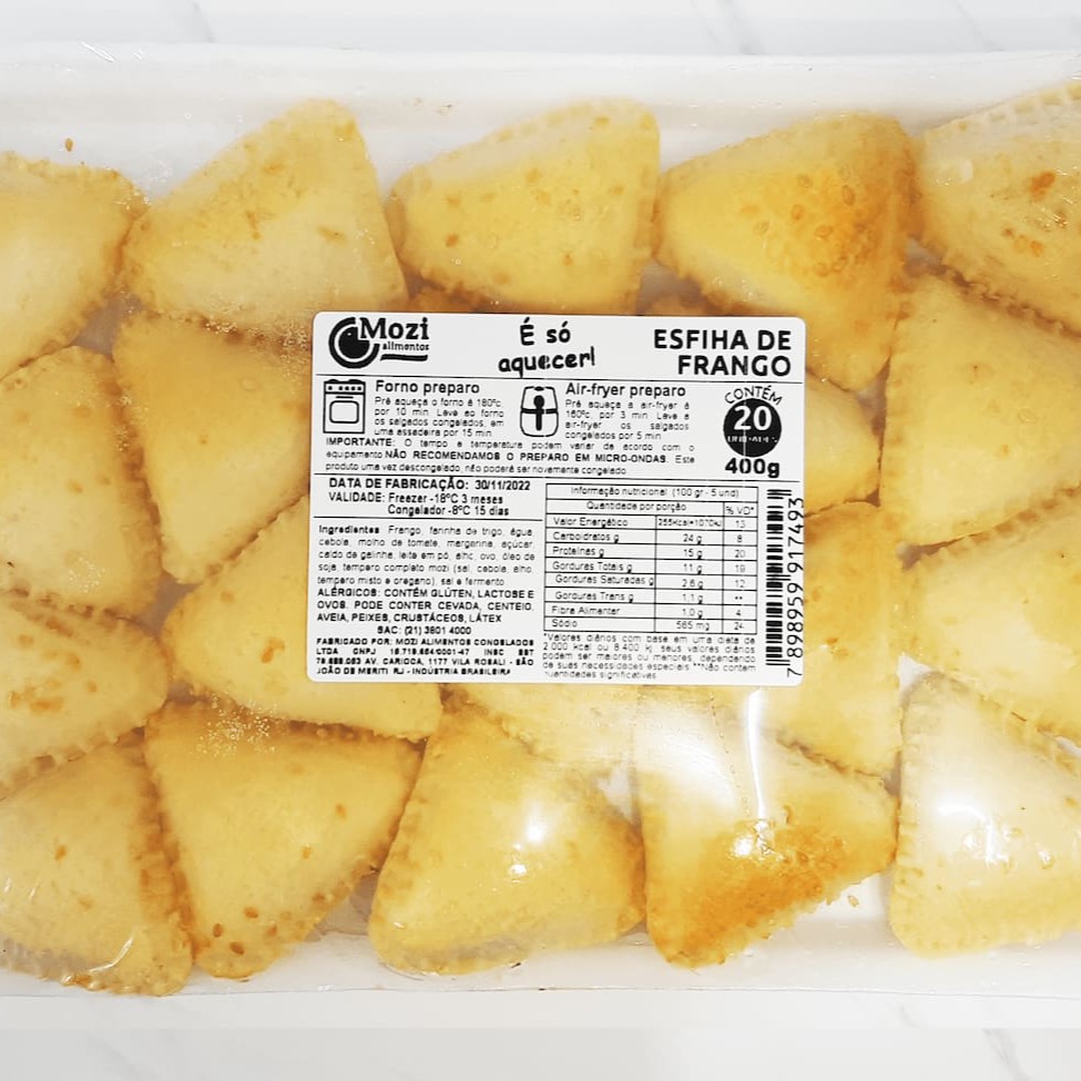 Bandeja de salgado pré assado congelado sabor Esfiha de Frango com 20 unidades.