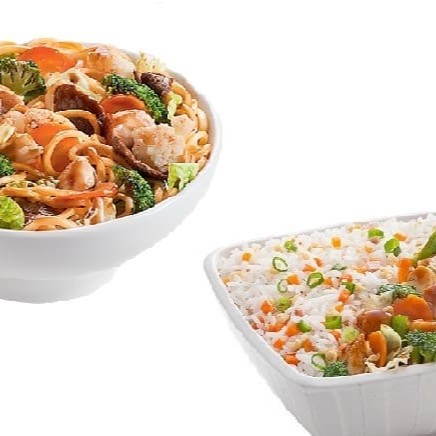 O combo Family para alimentar grandes apetites!  1 Yakisoba Grande 650g à escolha: Legumes, Calabresa ou Frango. 1 Box Family à escolha: Frango com legumes oriental ou Frango Crispy Tarê. (Acompanhado De Gohan, Arroz Branco Japonês) 1 Coca-Cola 1,5l.