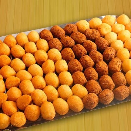 Sabores, frango, queijo com presunto, carne, queijo com alho e kibe