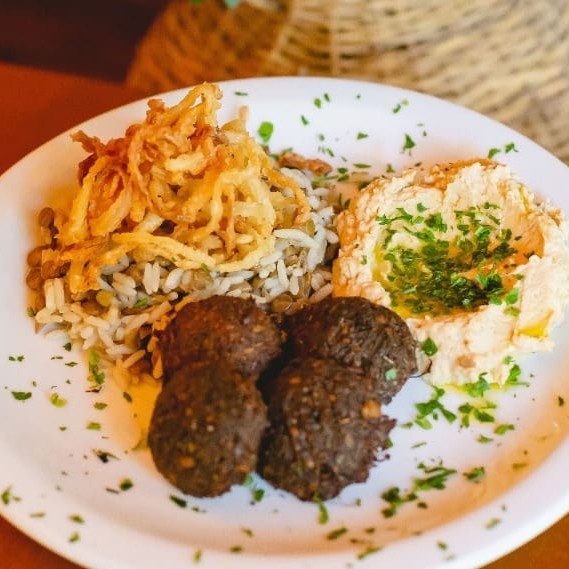 Monte seu prato executivo, perfeito para a hora do almoço, escolha 1 proteína e 2 acompanhamento e delicie-se com a combinação que você mesmo criou.