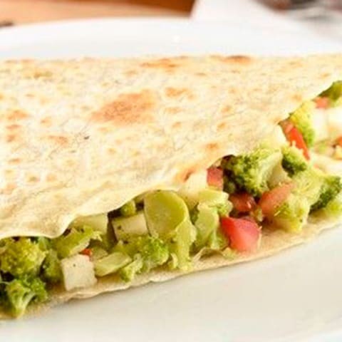 Tirou a carne? |Então o queijo vai em dobro! Crepe de massa caseira, super recheado com 2 queijos e 5 acompanhamentos de sua preferência!  #acai #crepe #tapioca #salada #natural #fit #lowcarb #jardimcrepetapioca #lanche #francesa #crepesalgado #crepedoce #tapiocasalgada #tapiocadoce #Catupiry #frango #carneseca #costelabovina #camarão #salmão #salame #presunto #calabresa #peitodeperu #docedeleite #Nutella #romeuejulieta #chocolate #kinderbueno #Milka #nestle #lacta #pizza #hamburguer #artesanal