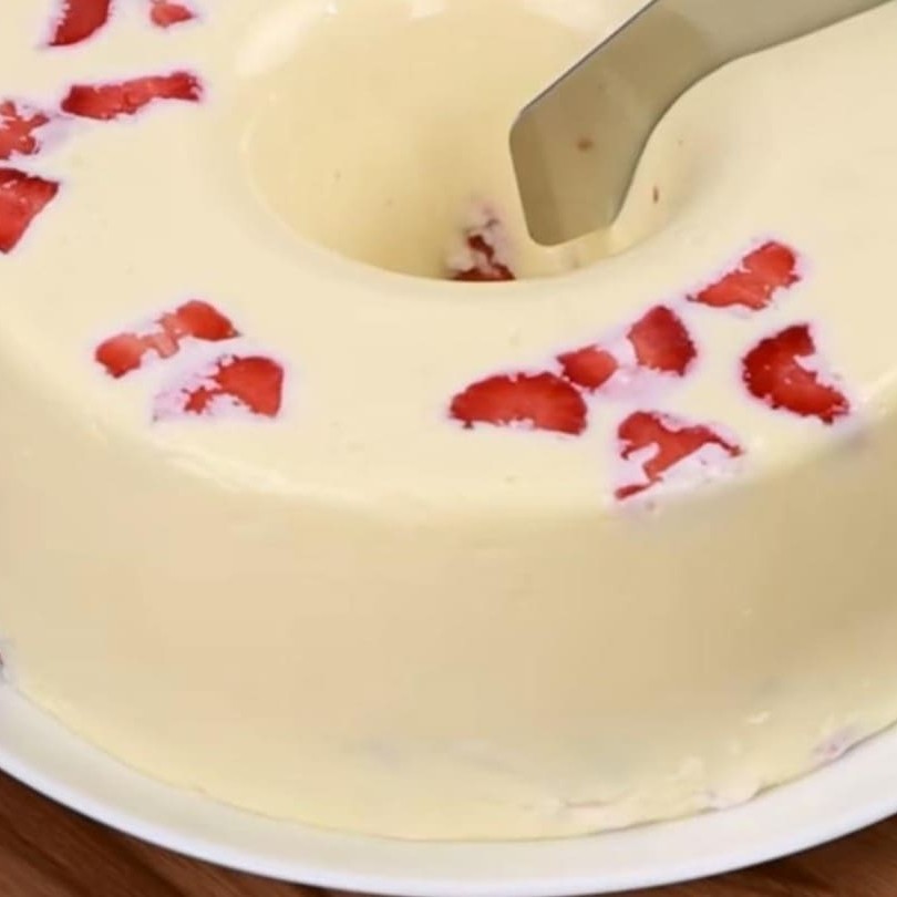 Creme de leite Ninho com morango  Temos esses Sabores  Creme de leite Ninho com uva Creme de leite Ninho com Abacaxi  Creme de leite Ninho com pêssego