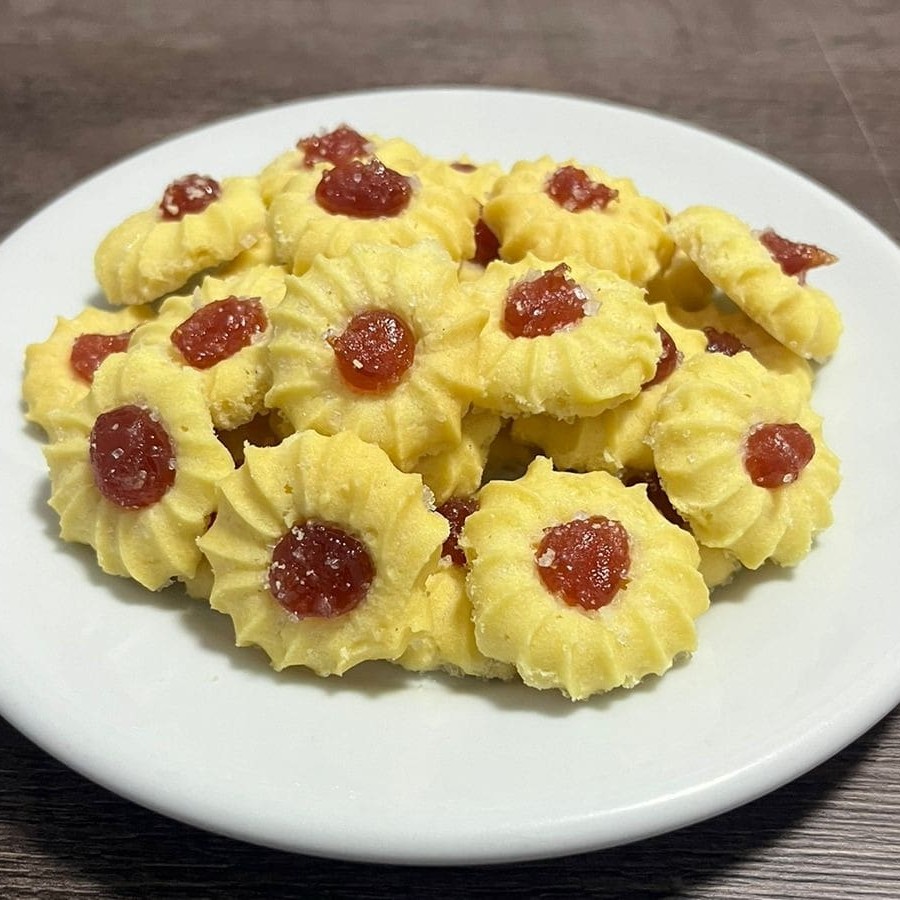 Biscoito amanteigado com goiabada