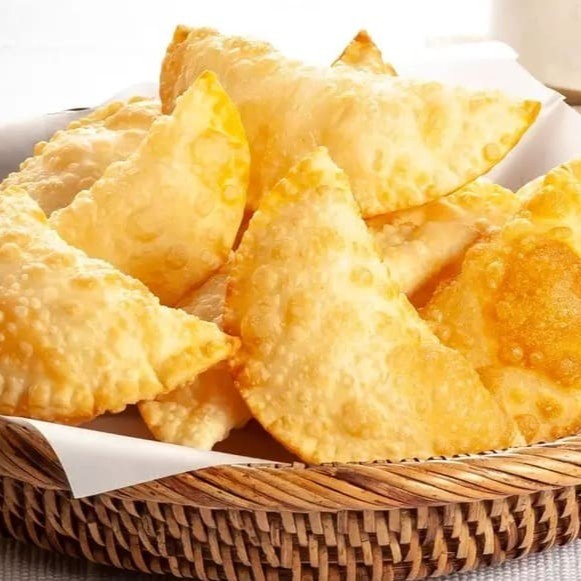 Porção de 15 Pastéis + Guaravita.